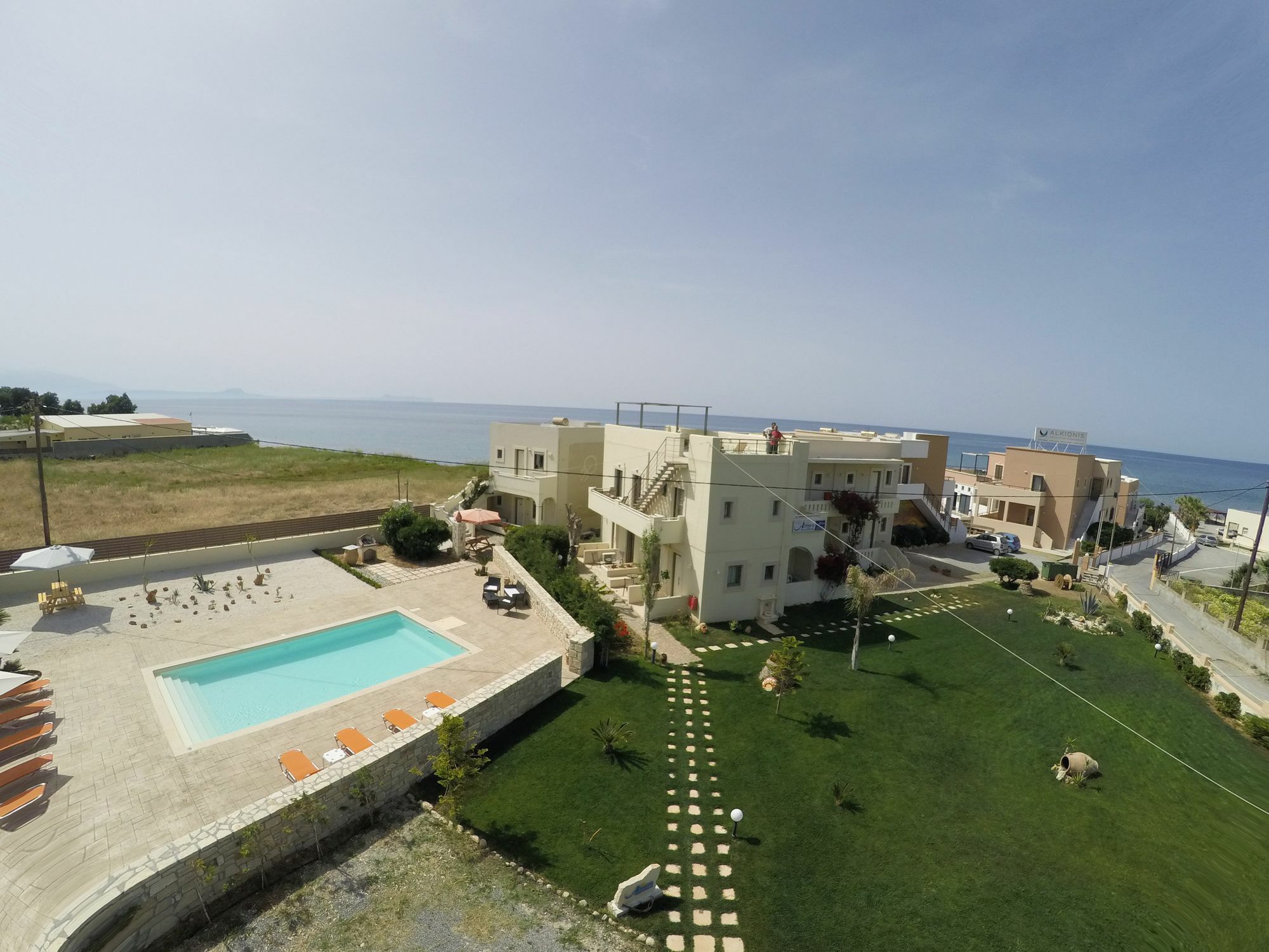 Almyra Apartments & Suites Sfáka Eksteriør bilde